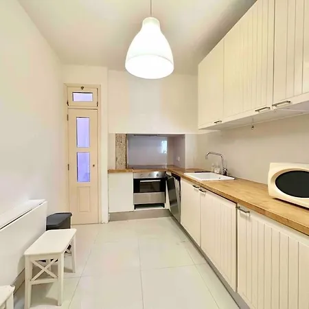 Apartment Cozy In Bairro Alto Lisbon
