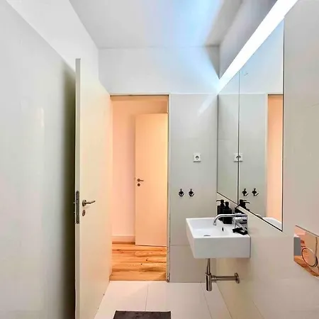 Apartment Cozy In Bairro Alto Lisbon